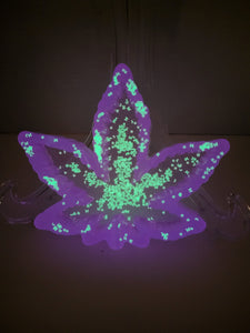 Cannibus Shaped Glow in the Dark Ashtray